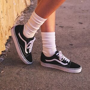 Vans Old Skool shoe in black, 8
